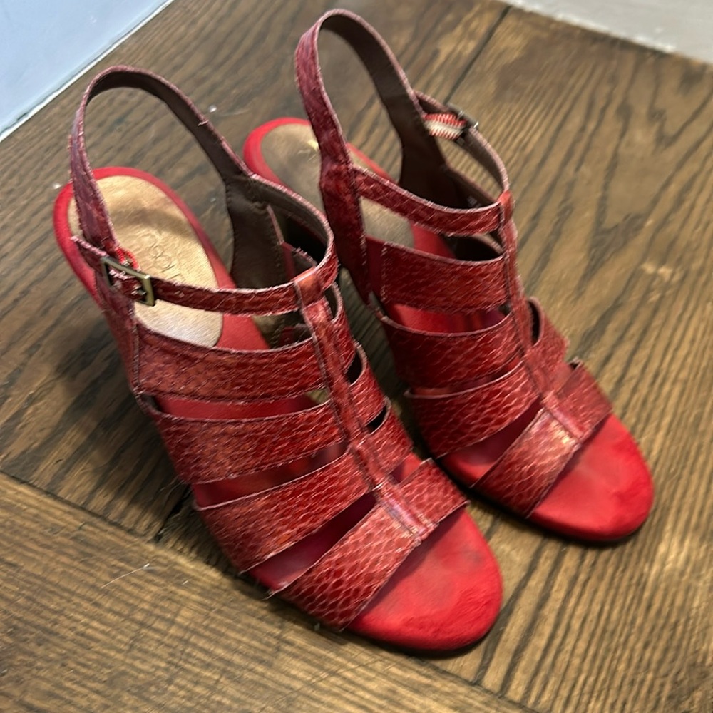 Aerosoles Red Heels with straps and buckle Size 9.5